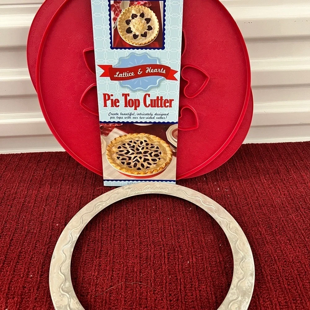 Nordic Ware Pie Top Cutter & Mrs. Anderson’s Pie Crust Shield Set